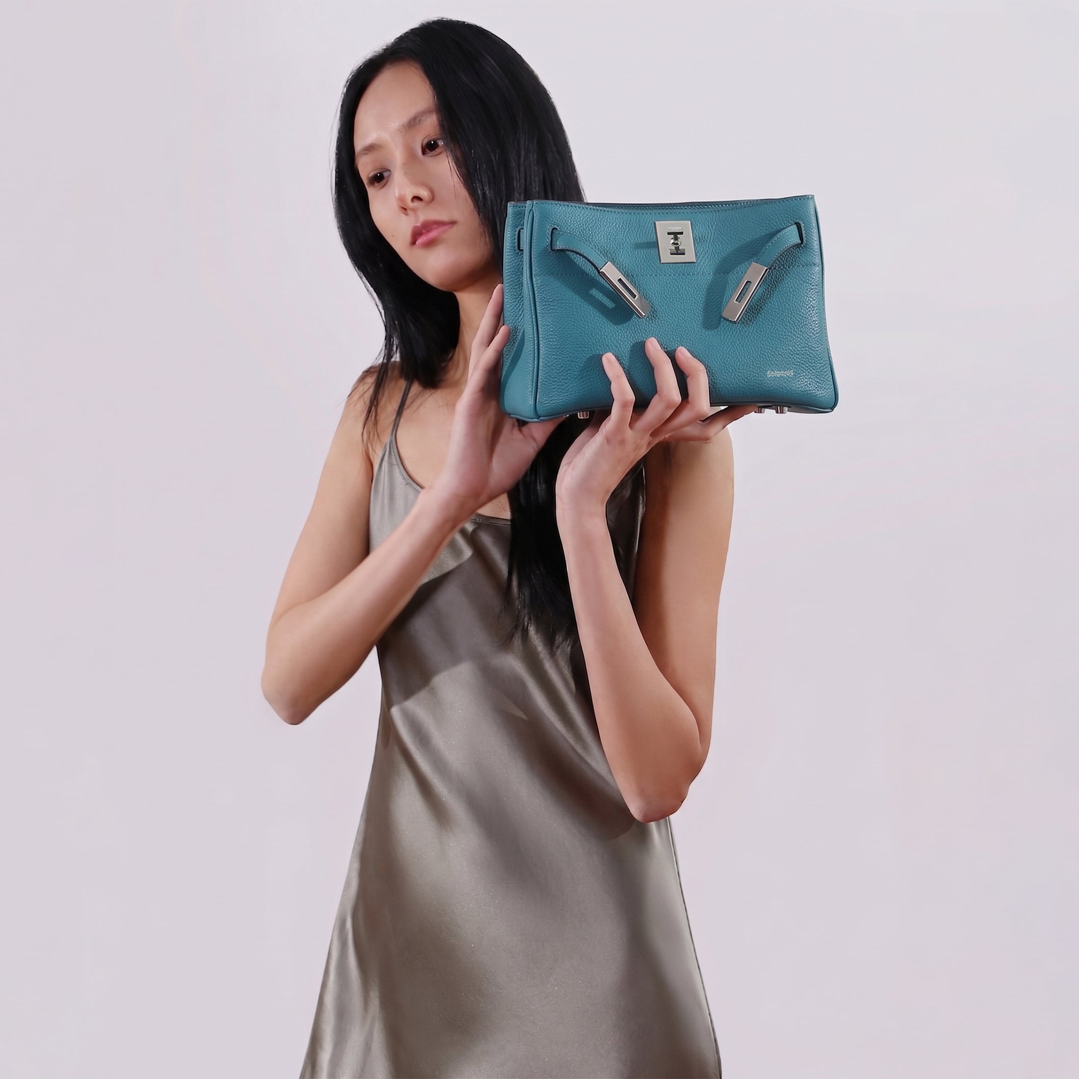 SAOIRSE Soft Structural 扣子皮帶迷你袋