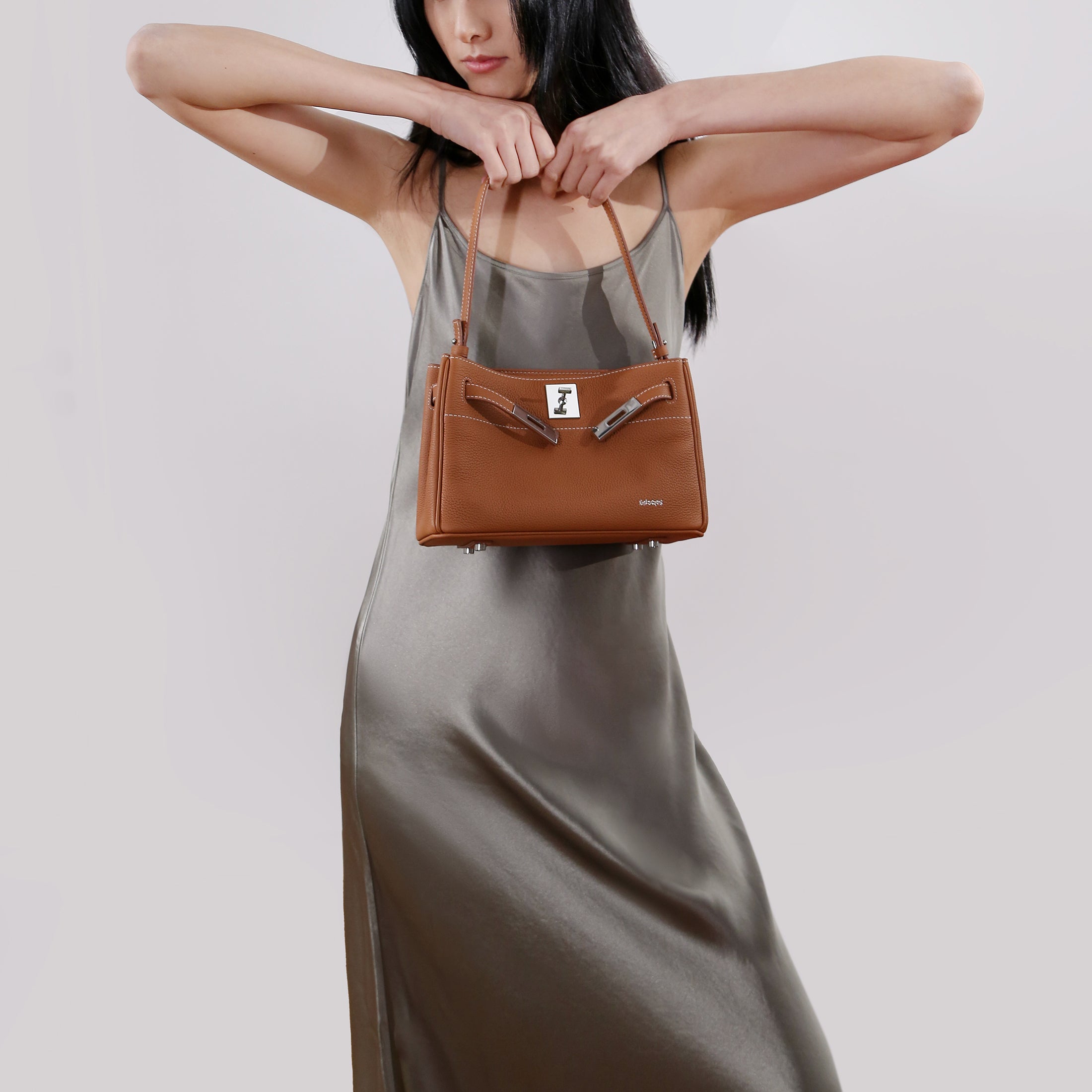 SAOIRSE Soft Structural Belt Tote II Mini