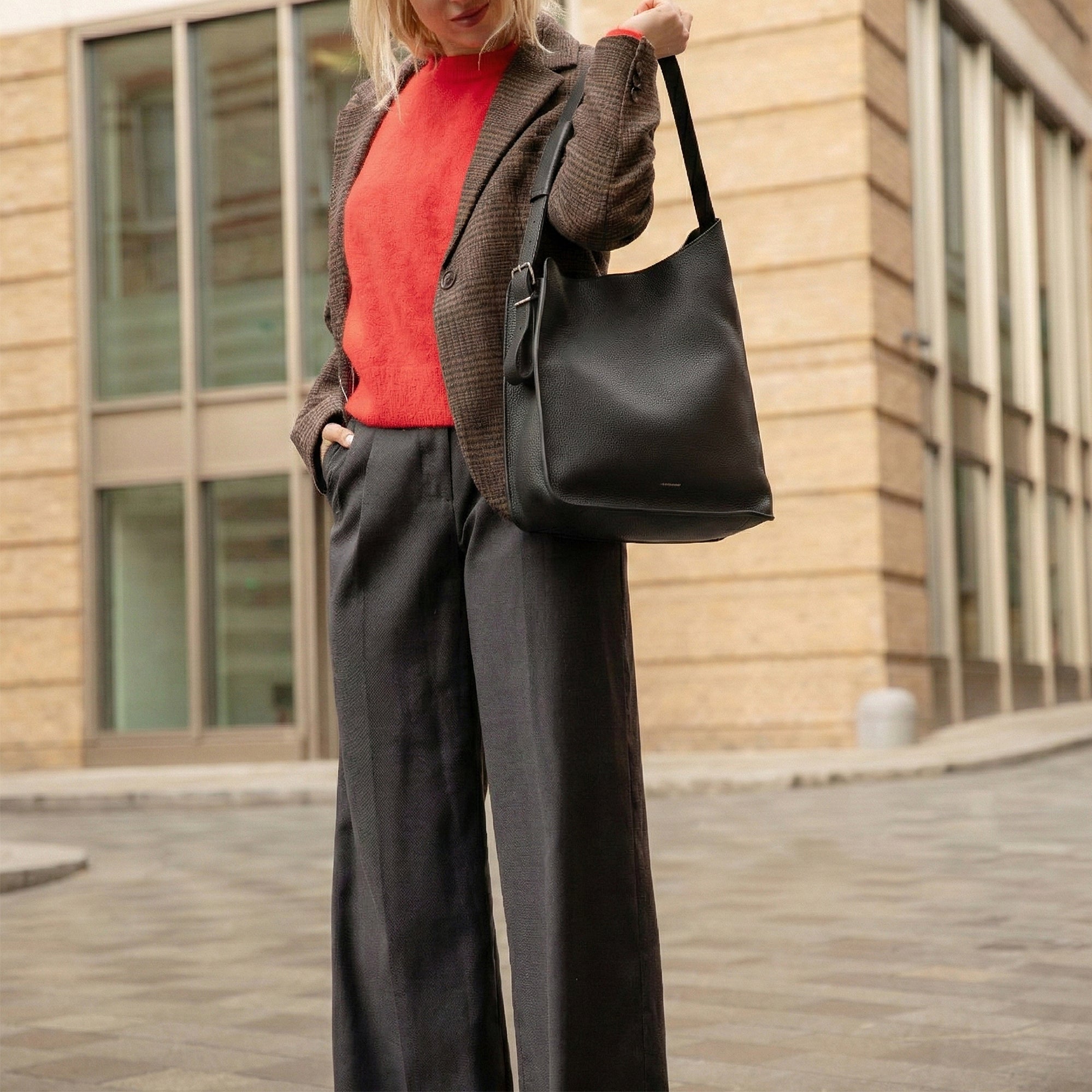 KEO Ergonomic Soft Bucket Bag