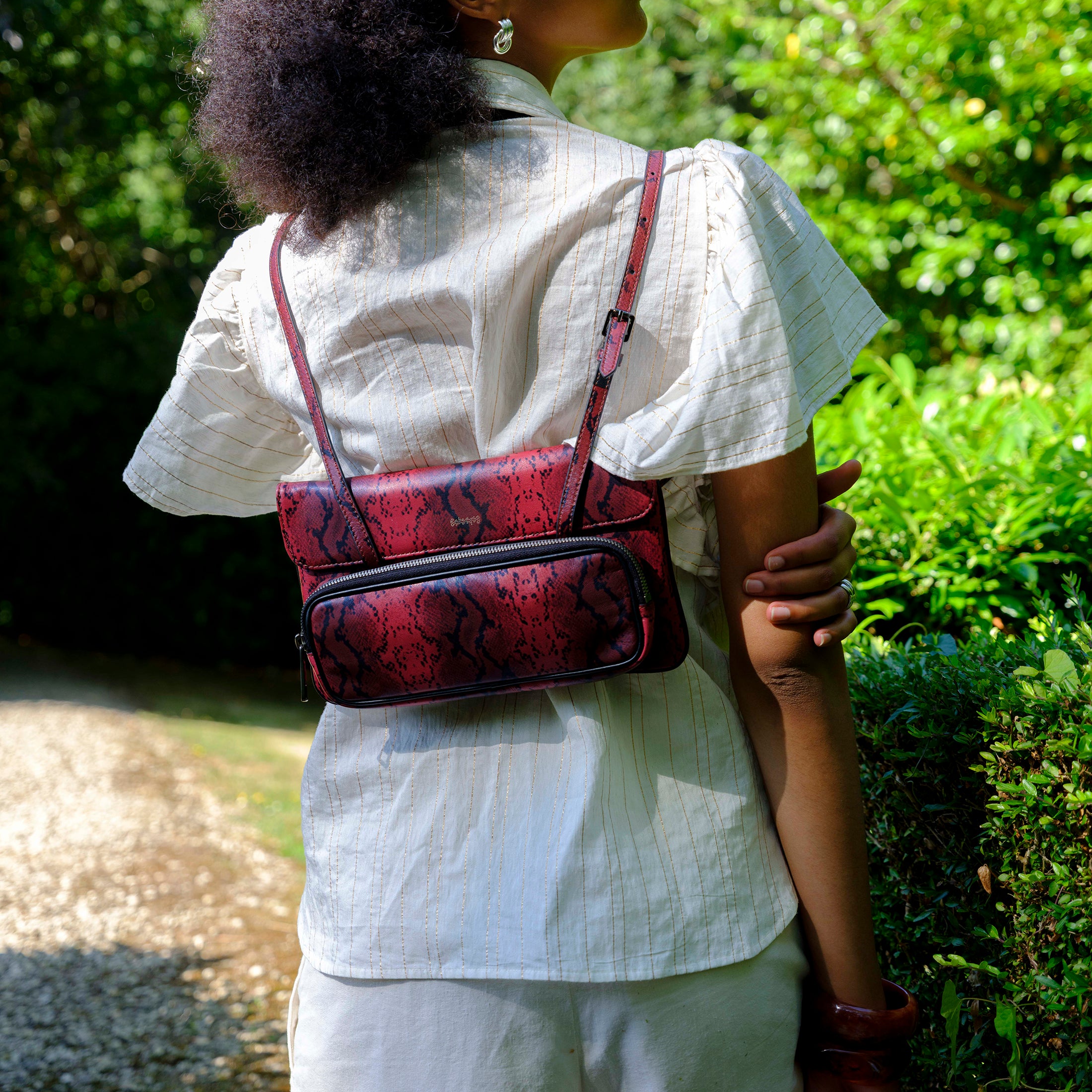 Envelope Shoulder Clutch