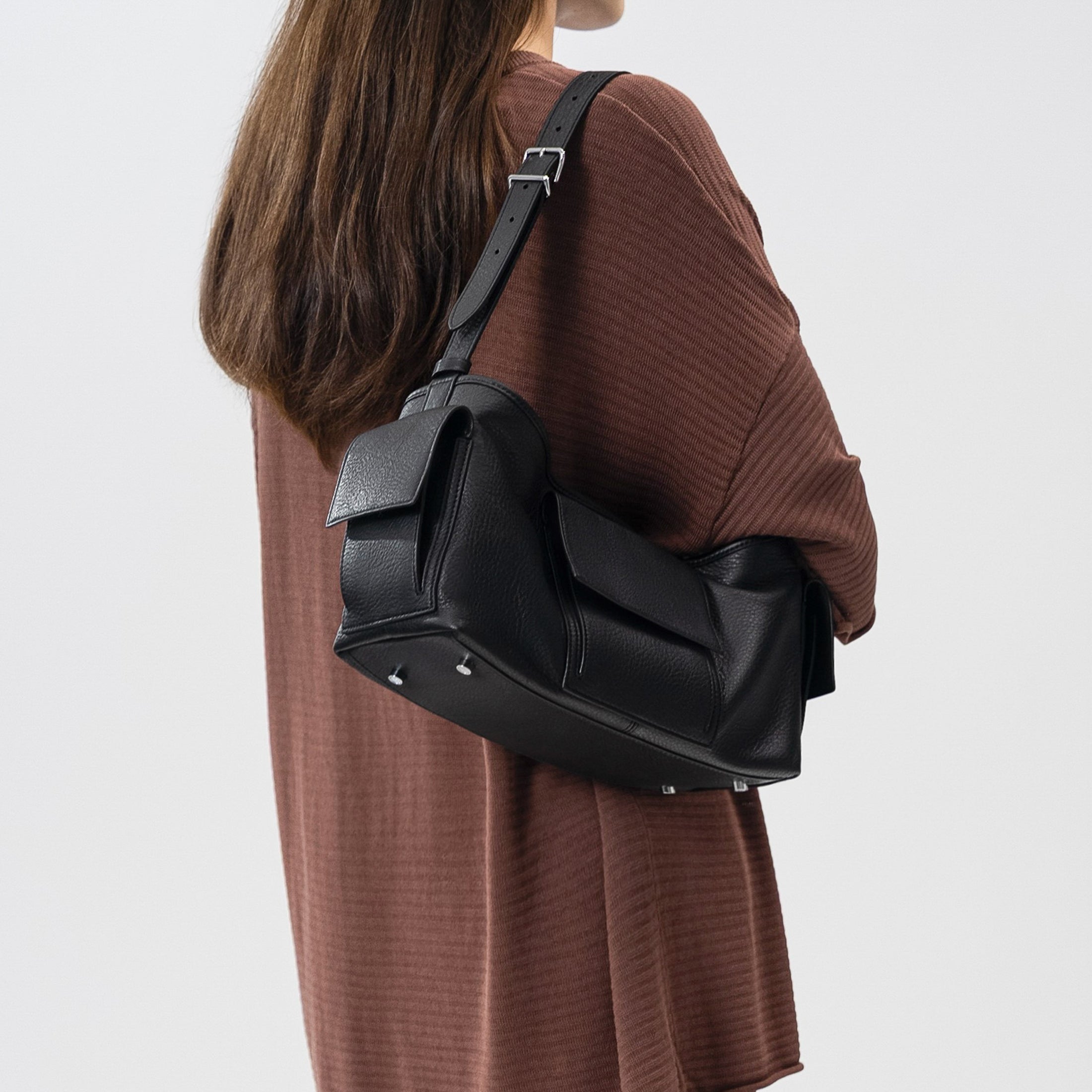 Flap Pockets 單肩袋