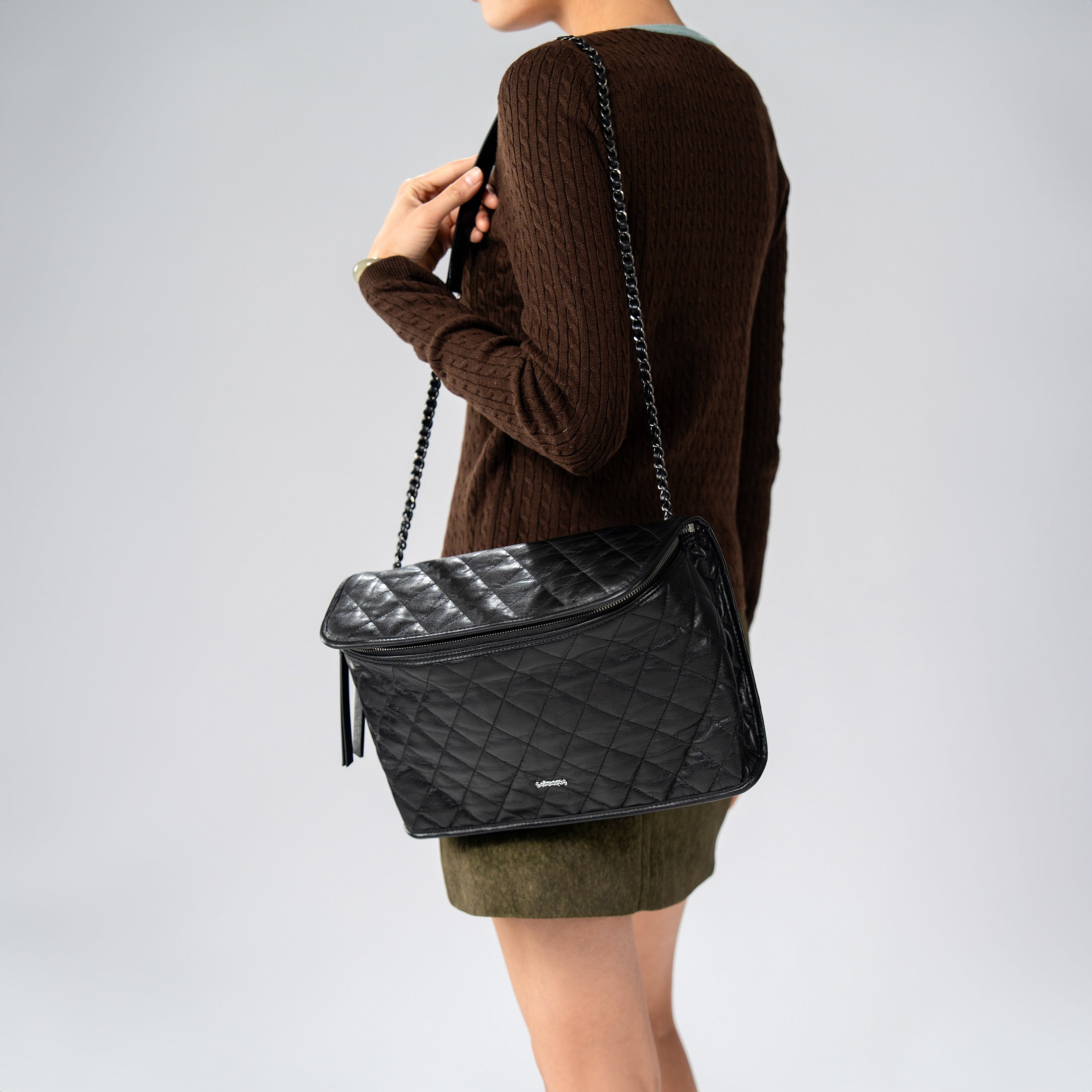 CUBE-II Chain Crossbody Bag