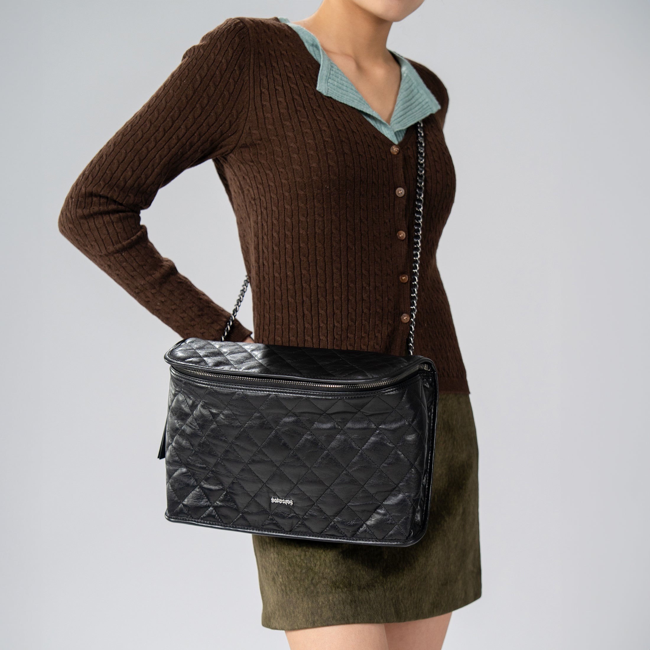 CUBE-II Chain Crossbody Bag