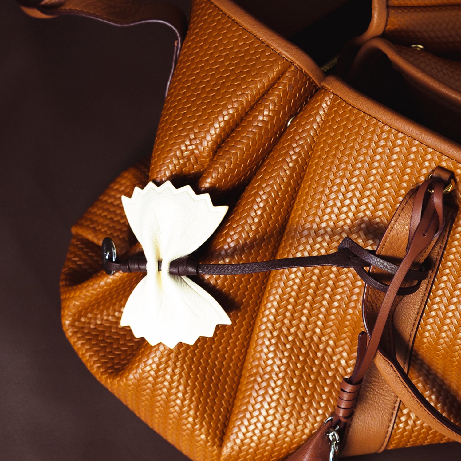 蝴蝶粉領結型手袋吊飾