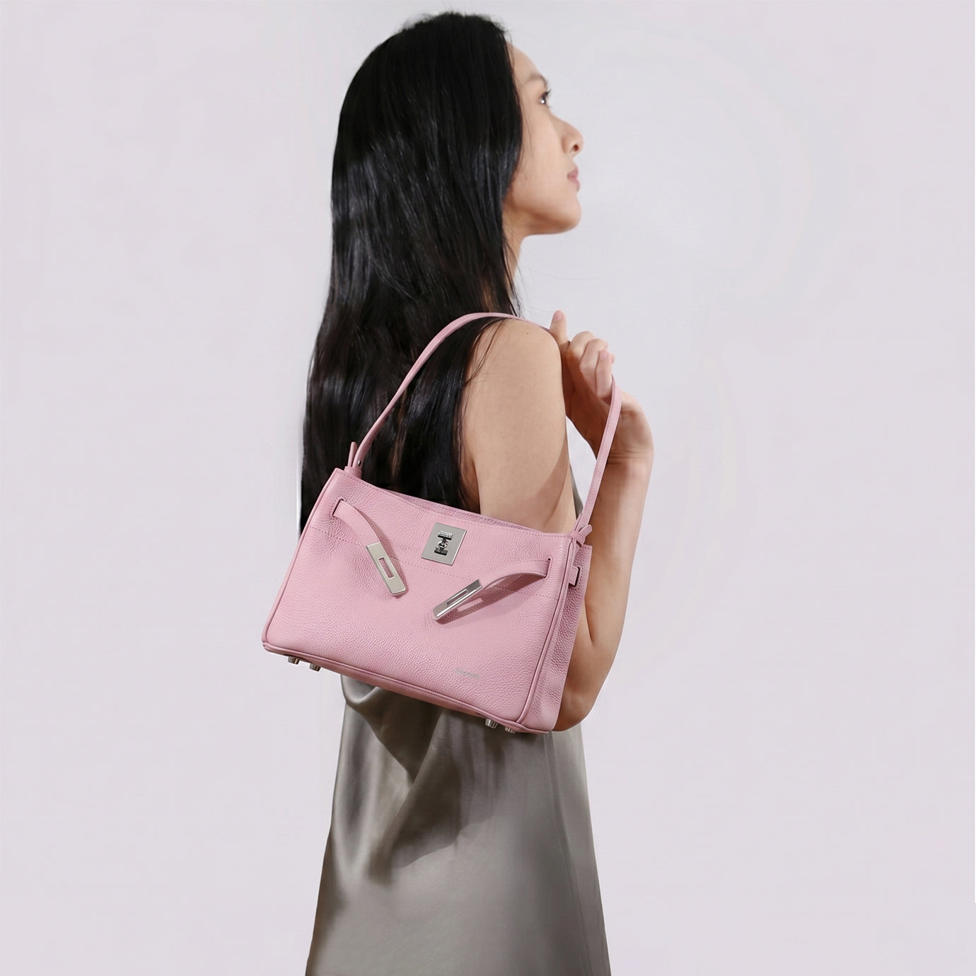 SAOIRSE Soft Structural 扣子皮帶迷你袋