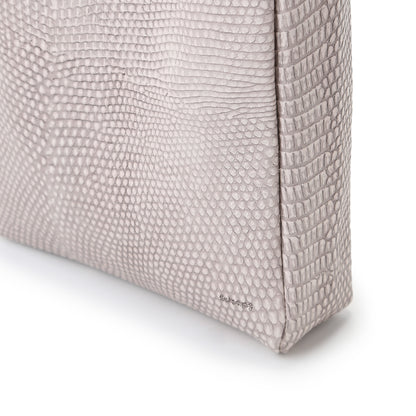 VERA Flat Bucket Tote Bag