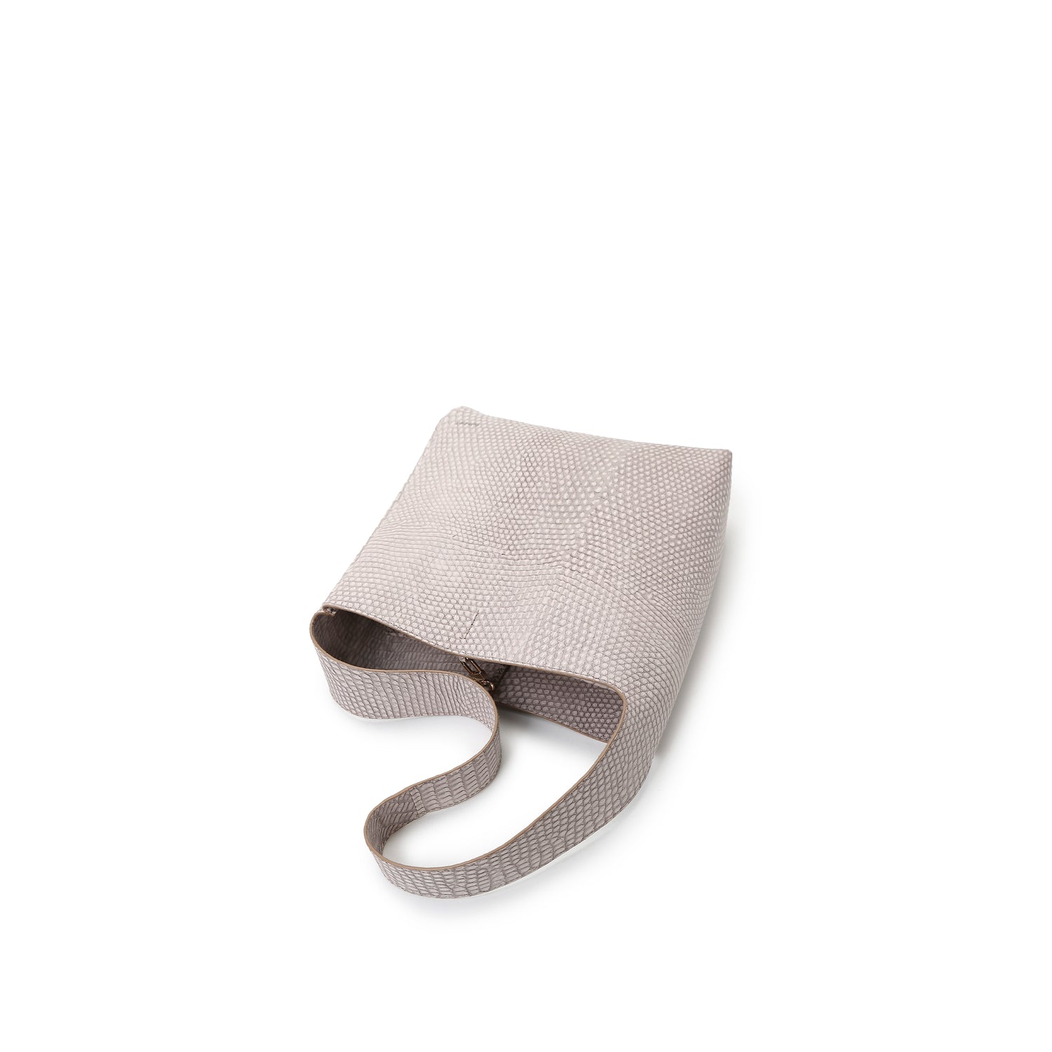 VERA Flat Bucket Tote Bag