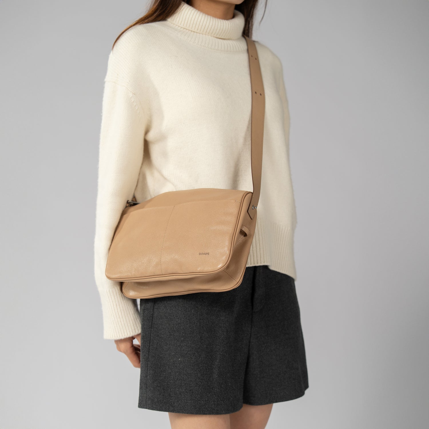 TESSERA Slip Pockets Shoulder Bag Small