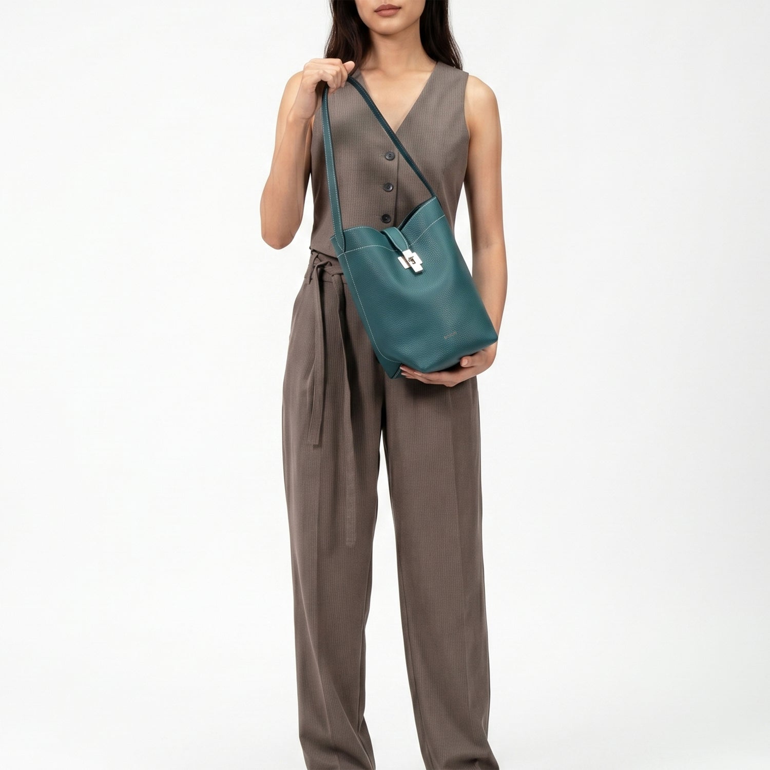 ZANA Shoulder Bag