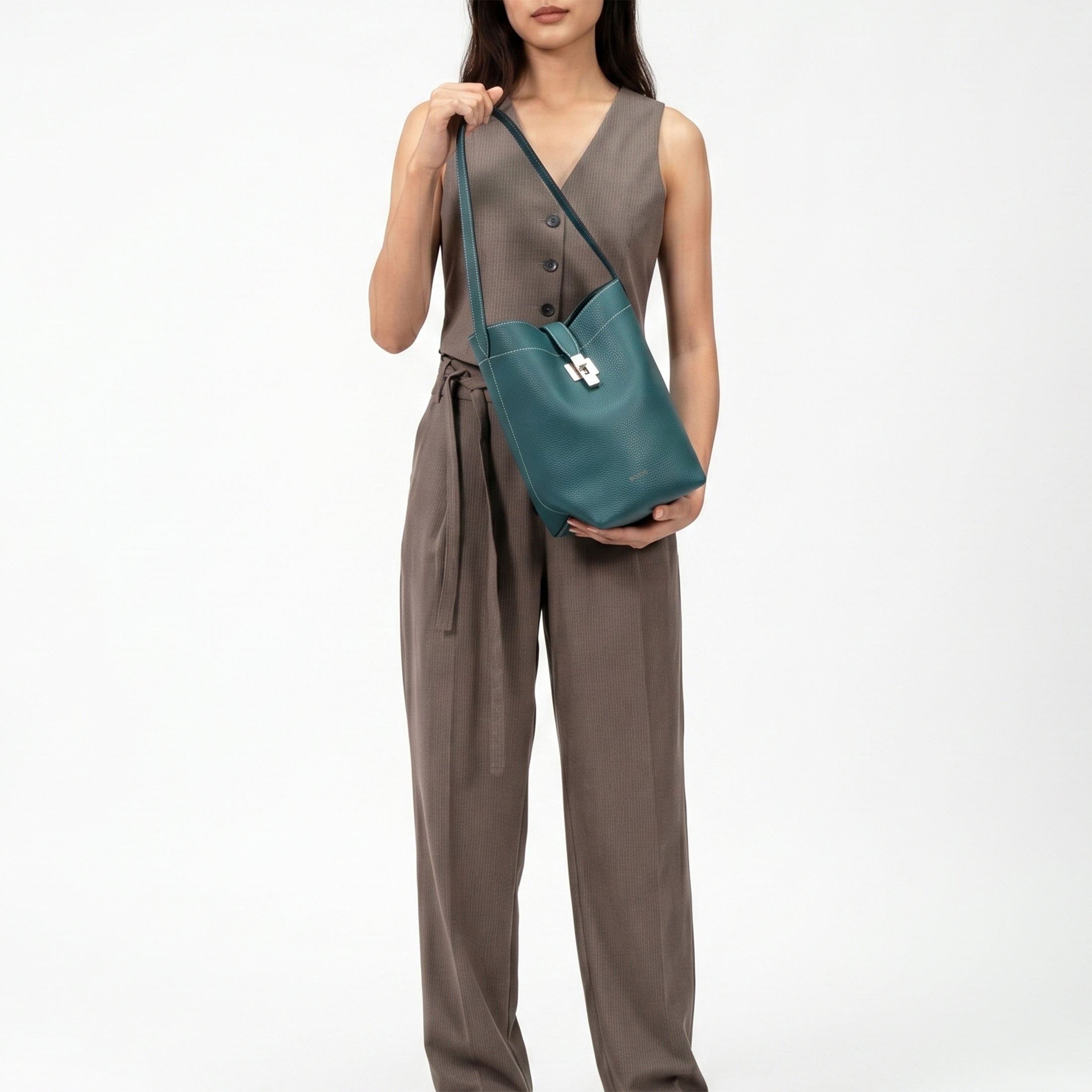 ZANA Shoulder Bag