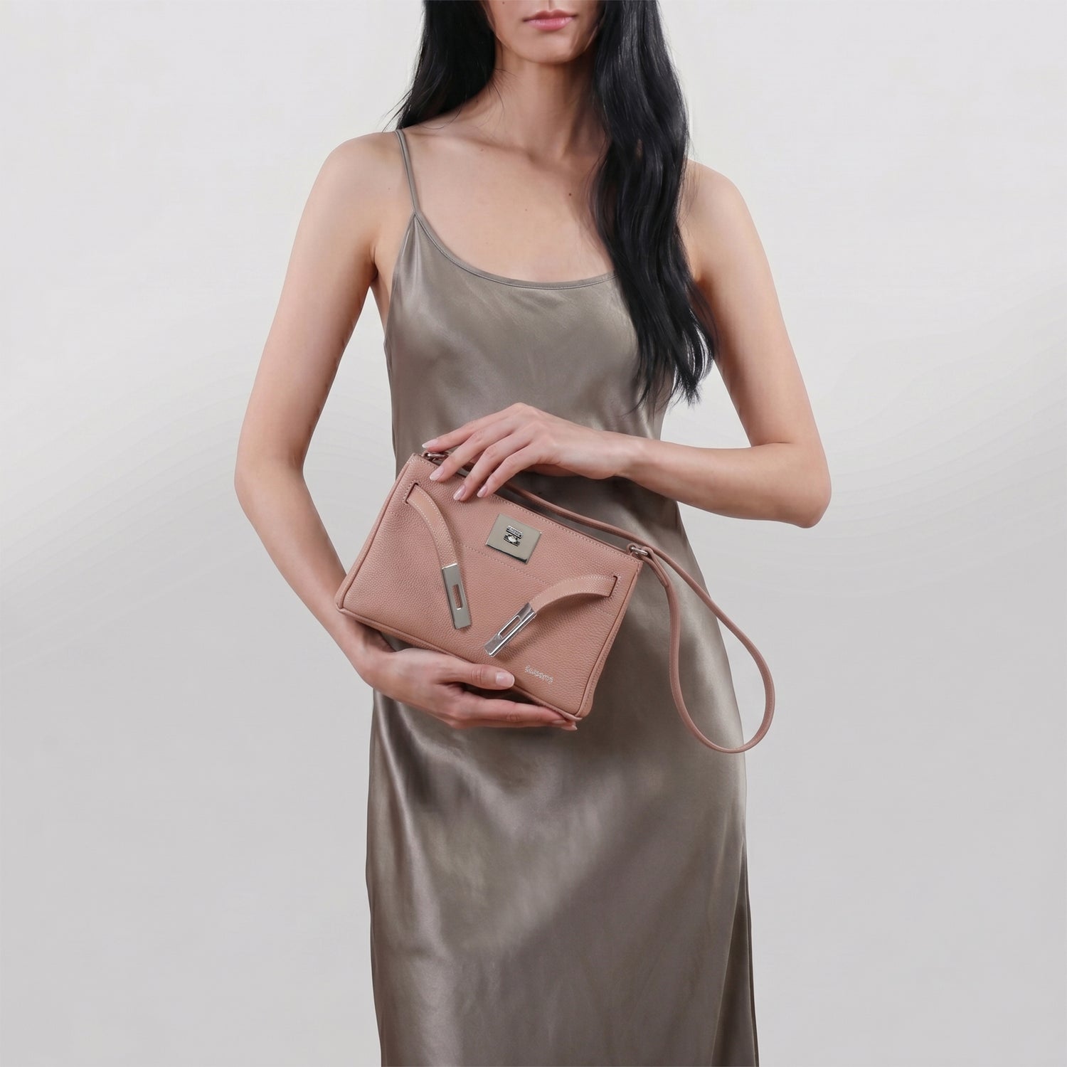 SAOIRSE Soft Structural 扣子皮带迷你造型小包