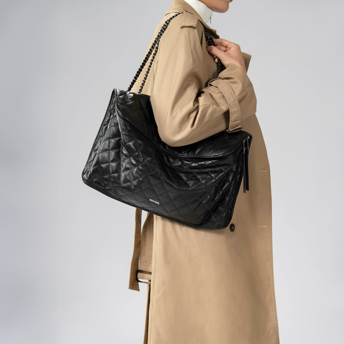 CUBE-II Large Chain Crossbody Bag