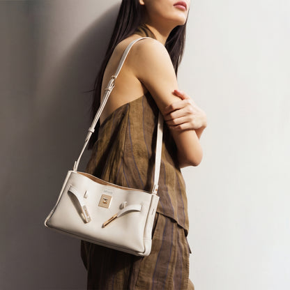 SAOIRSE Soft Structural 扣子皮帶小型手提袋