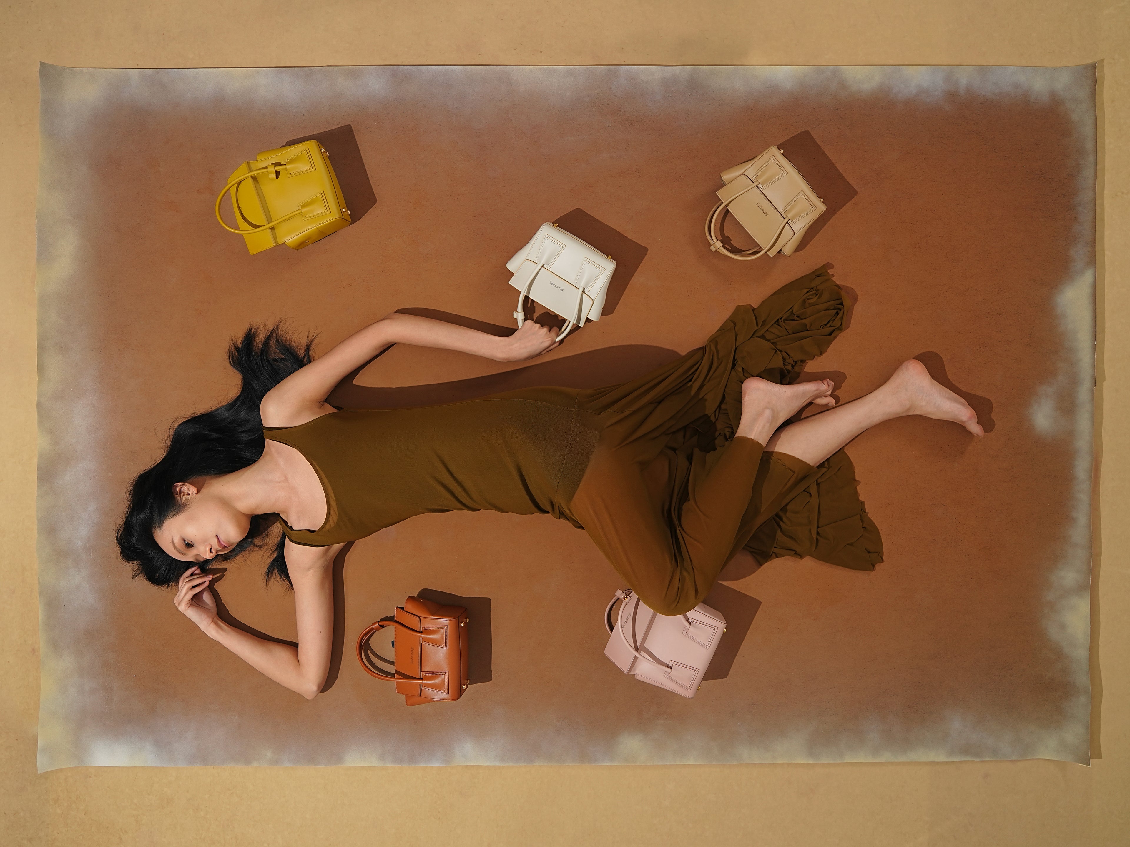 Soft but Structured. Lightweight leather handbags